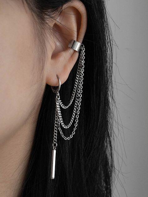 Chain Earrings Dangle Silver, Tomboy Accessories Rings, Tom Boy Jewelry, Cute Goth Jewelry, Cool Ear Cuffs, Silver Cuff Earrings, Ear Piercings Cuff, Tomboy Jewelry Accessories, Jewelry Tomboy