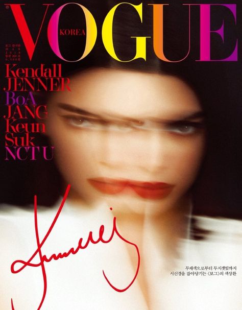 Vogue Magazine Covers, Magazine Vogue, Louis Vuitton Collection, Mode Chanel, Fashion Magazine Cover, Paris Mode, Fashion Cover, Vogue Covers, Vogue Korea