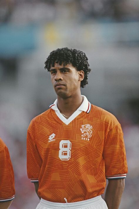 Netherlands Jersey, Soccer Rules, Frank Rijkaard, Army Football, Milan Football, Soccer Photography, Soccer Inspiration, Retro Football, Mark Twain