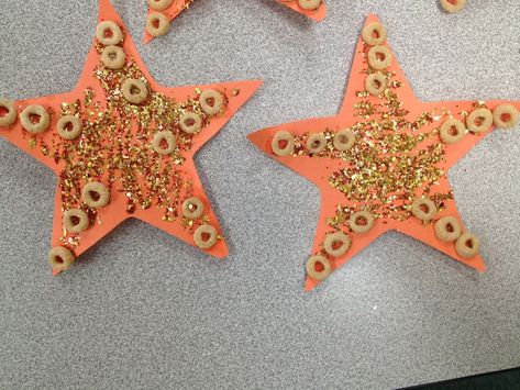 under the sea star fish Under The Sea Art Projects, Sea Creatures Crafts, Under The Sea Art, Starfish Craft, Sea Animal Crafts, Under The Sea Crafts, Sea Activities, Preschool Art Projects, Eyfs Activities