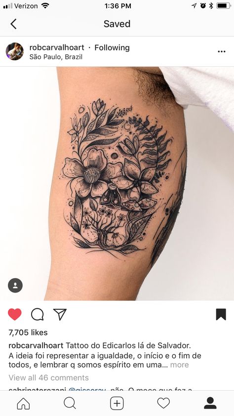 Flower skull Pretty Skull Tattoos, Floral Skull Tattoos, Girly Skull Tattoos, Skull Thigh Tattoos, Skull Tattoo Flowers, Earthy Tattoos, Thigh Tat, Basic Tattoos, Tattoos Black