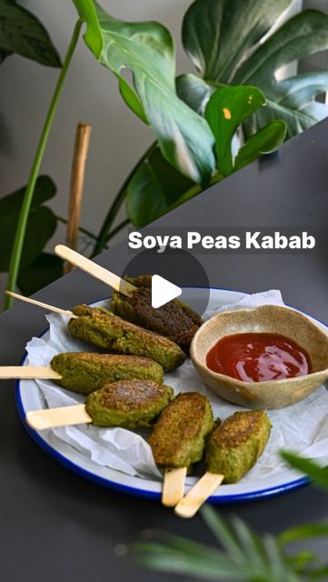 Nitya Hegde on Instagram: "Peas Soya Kebab✨ Elevate your dining experience with the power-packed Peas Soya Kebab – a fusion of flavors and nutrition! 💪 Try this delightful recipe featuring soya chunks, peas, and aromatic spices for a mouthwatering treat. Ingredients: • 1 cup soya chunks • Salt as per taste • 1 small onion • 1 whole green chili • 1 pods cardamom powder • 2 tbsp fresh coriander leaves • 3 tbsp saffron-infused water • 5-6 garlic + 1/2 inch ginger • 1/2 tsp Kashmiri red chili powder • 1 tsp garam masala • 2 tbsp oil • 1/4 cup roasted gram flour (besan) • 1 cup peas Wash rinse and soak the soya chunks in hot water for about 30 minutes. Squeeze and add to blender, Add other spices and peas blend make paste. Then add all the spices, roast besan and add to mixt Evening Snacks Indian, Soya Chunks Recipe, Soya Recipe, Soya Chunks, Hebbar's Kitchen, Chocolate Dishes, Kebab Recipes, Gram Flour, Green Chili