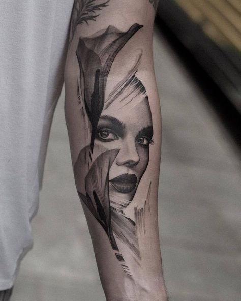 Portrait Tattoo Placement, Doctor Tattoo, Art Inspired Tattoos, Abstract Realism, Forearm Tattoo Women, Tattoo Project, Best Sleeve Tattoos, Book Tattoo, Realism Tattoo