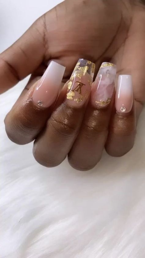 Burgundy Nail Designs Coffin, Nails With Silver Flakes, Natural Nails Designs, Marble French Tip Nails, Marble French Tip, 2enior Ye4r, Nail Designs Coffin, Burgundy Nail Designs, Nails With Silver