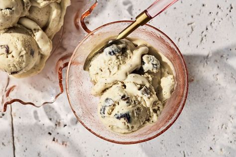 Fig Gelato Saskatoon Berry Recipe, Fig Recipes Fresh, Black Mission Fig, Dried Fig, Frozen Dessert Recipes, Ninja Ice Cream, Ice Creamery, Fruit Plus, Fun Thanksgiving Desserts