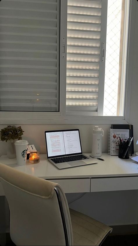 Clean Girl Desk, Office Room Decor, Minimalist Room, Pretty Room, Room Makeover Bedroom, House Room, Room Inspiration Bedroom, Room Aesthetic, Dream Bedroom