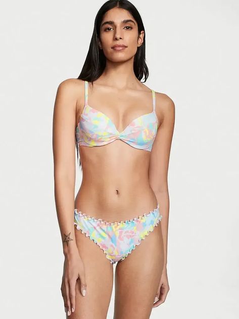 Looking for chic swimsuits for a small chest? If so, we've got you covered with these 30 aesthetic swimsuits that are are cute and functional at the same time; win-win. | best swimsuit for flat chest | best swimsuit for small bust Swimsuits For Small Bust, Aesthetic Swimsuit, Chic Swimsuit, Mix & Match, Flattering Swimsuits, Best Swimwear, Swimsuits For Women, Push Up Swimsuit, Perfect Swimsuit