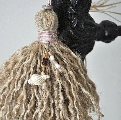 41 Remarkable Craft Ideas Using Jute Twine - FeltMagnet Jute Twine Crafts Diy, Twine Crafts Diy, Jute Twine Crafts, Tassel Diy, Twine Crafts, Awesome Crafts, Making Gifts, Jute Basket, Jute Crafts