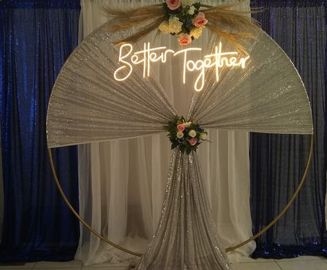 Circle Arch Photo Backdrop, Round Backdrop Ideas For Wedding, Circular Backdrop With Balloons, Round Wedding Arch Draping, Round Backdrop Ideas, Unique Wedding Backdrop, Circle Arch Backdrop, Circle Arch, Circle Backdrop