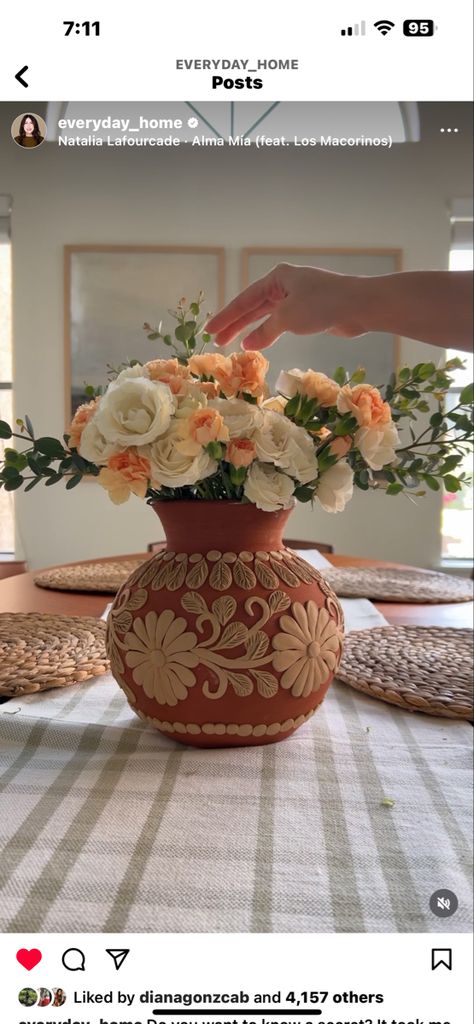 Mexican Table Centerpieces Party Ideas, Mexican Aesthetic Wedding Dress, Mexican Style Flower Arrangements, Spanish Theme Wedding Decor, Mexican Cantaritos Centerpieces, Antique Mexican Wedding, Centerpieces Charro Theme, Hacienda Style Quinceañera, Centerpieces Wedding Mexican