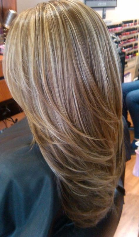 Peinados recogidos Más · Blonde Caramel HighlightsHair ... Noriko Wigs, Funky Hair, Light Blonde Highlights, Hair Highlights And Lowlights, Medium Brown Hair, Brown Hair With Blonde Highlights, Super Hair, Hair Balayage, Blonde Hair With Highlights