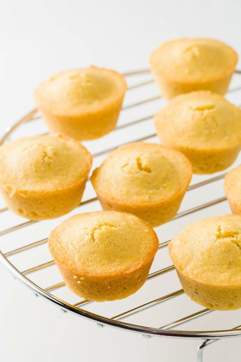 Moist Sour Cream Cornbread https://www.cupcakeproject.com/simple-sweet-and-sensational-sour-cream-cornbread/ Best Moist Cornbread, Moist Cornbread Muffins, Cornbread Cupcakes, Moist Cornbread Recipe, Cream Corn Bread, Mini Cornbread Muffins, Cream Cornbread, Cornbread Sweet, Sweet Cornbread Recipe