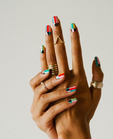 Nails And Rings, Paint Room, Face Decoration, Nail Design Glitter, Nagellack Trends, Guide To, Geometric Nail Art, Sassy Nails, Geometric Nail