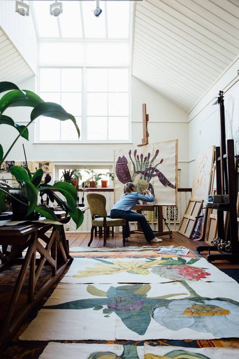 Artist Sarah Graham's London Home and Studio | House & Garden Home Art Studios, Sarah Graham, Art Studio Space, Art Studio Room, Art Studio Design, Decor Studio, Artistic Space, Art Studio At Home, Dream Studio