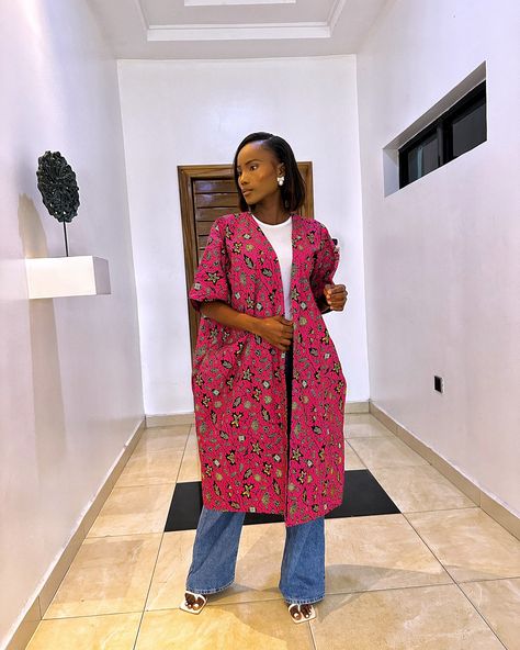 Switch from being basic to cozy and stylish with the Grace kimono in a minute for just N18,500 Hurry to our dm today!! Ankara Kimono Jacket, Ankara Kimono, Afrocentric Fashion, African Print Fashion Dresses, African Print Fashion, Ankara Styles, Kimono Jacket, The Grace, Gold Coast