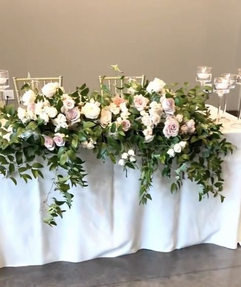 Hydrangea And Rose Centerpiece, Round Arbor, Rose Centerpiece, Rose Centerpieces, Arbor, Floral Decor, Hydrangea, Table Decorations, Flowers