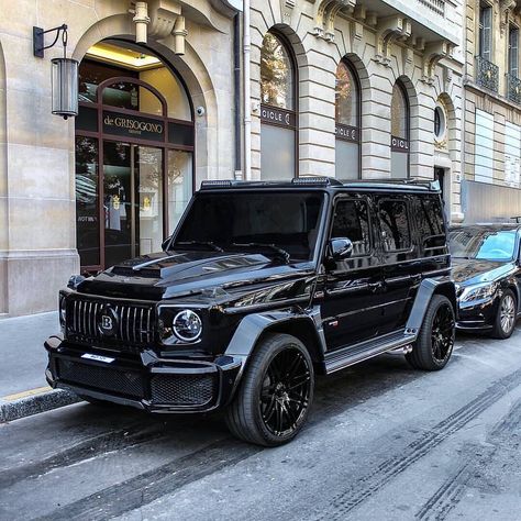 Mercedes Brabus, Tmax Yamaha, Luxury Cars Audi, مرسيدس بنز, Dream Cars Mercedes, Mercedes G Wagon, Luxury Car Interior, Benz G Class, High End Cars