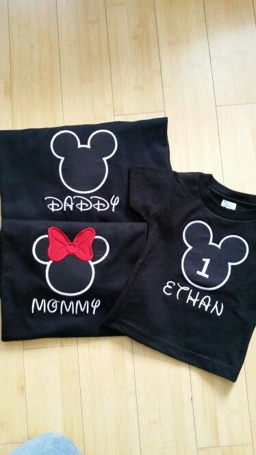 New twist on Disney shirts ! Www.thesassycowboutique.etsy.com Planning 1st Birthday Party, Mickey Mouse Birthday Shirt, Mickey 1st Birthdays, Mickey Mouse Themed Birthday Party, Mickey Mouse Decorations, Mickey Mouse First Birthday, Mickey Mouse Clubhouse Birthday Party, Minnie Mouse Birthday Cakes, Vacation Birthday