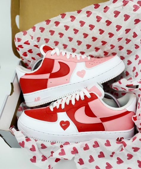 Love letter custom noke air force ones by @jadamscustoms Custom Air Force 1 Design, Air Force 1 Design Ideas, Valentines Shoes, Valentine Shoes, Custom Af1 Ideas, Custom Sneakers Ideas, Air Force 1 Valentines Day 2023, Custom Air Force 1 Diy, Airforce 1 Valentine