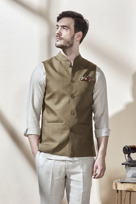 Nehru Jacket For Men Wedding Classy, Nehru Jacket For Men Formal, Indian Men Wear, Marriage Suits, Brother Of The Bride, Collar Outfits, Nehru Jacket For Men, Indian Jackets, Wedding Dresses Men