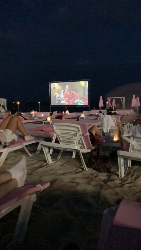 pink movie night Pink Movie Night, Summer I Turned Pretty Aesthetic, Cousins Beach, Belly Conklin, Jeremiah Fisher, Conrad Fisher, Pink Movies, Decoration Restaurant, Dump Ideas