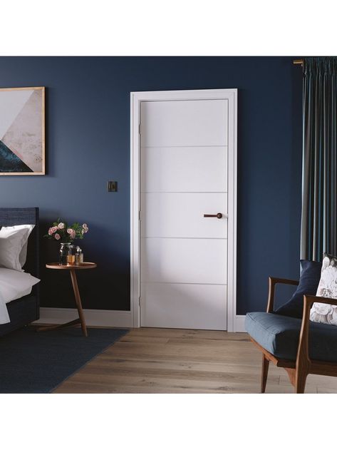 Interior Door Styles Modern Flush Internal Doors, Internal Doors Ideas Modern White, Door Design Modern White Colour, Modern Indoor Door, Scandi Internal Doors, Indoor Doors White, Modern Door Architrave, Doors Interior Modern White, White Internal Doors Modern