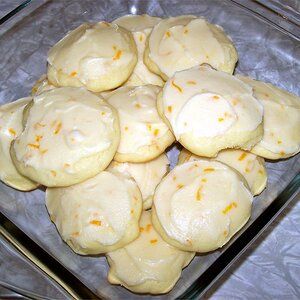 Orange Drop Cookies, Sour Cream Cookies, Sour Cream Sugar Cookies, Drop Cookie Recipes, Orange Cookies, Banana Cookies, Soft Sugar Cookies, Drop Cookies, Cookie Frosting