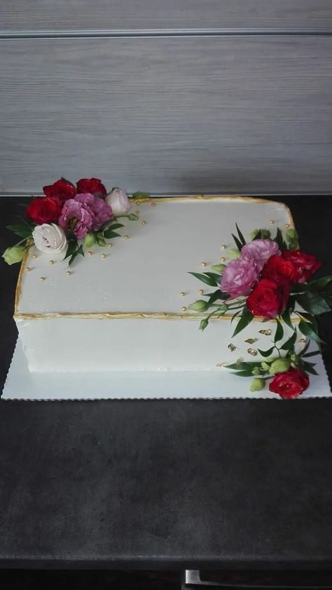 Rectangle Wedding Cake Ideas, 50th Birthday Cake Rectangle, Sheet Cake With Fresh Flowers, Wedding Sheet Cake Designs, Rectangle Wedding Cake, Rectangular Cake Decoration Ideas, Wedding Sheet Cake Ideas, Square Cake Decorating Ideas, Rectangle Cake Designs