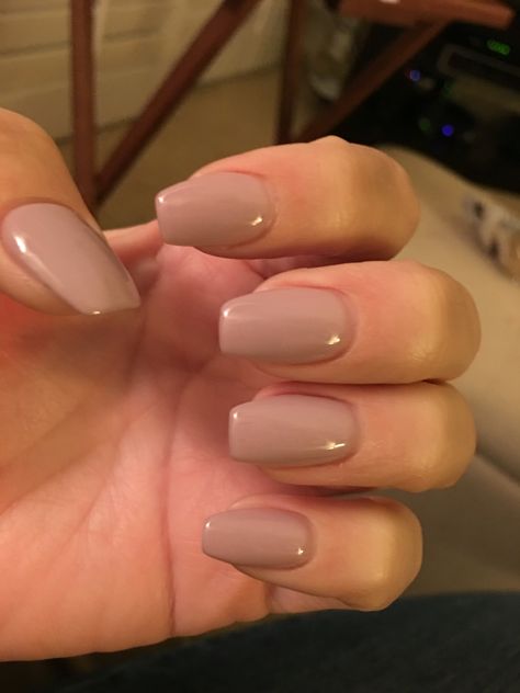 Ongles Beiges, Taupe Nails, Tan Nails, Plain Nails, Hello Nails, Beige Nails, Basic Nails, Soft Nails, Acrylic Nails Coffin Short