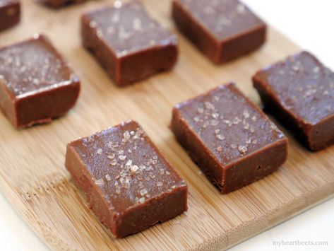 Salted Tahini Fudge | My Heart Beets Tahini Fudge, Resep Vegan, Paleo Recipes Snacks, Grain Free Desserts, Paleo Sweets, Paleo Snacks, Chocolate Caramels, Paleo Dessert, Vegan Sweets