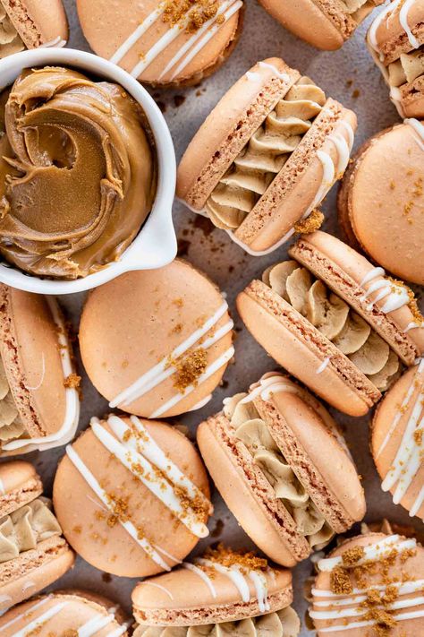 Biscoff Macarons - Apple Cake Annie Biscoff Macarons Recipe, Biscoff Macarons, Cookie Dough Macarons, Cookie Butter Macarons, Apple Pie Macarons, Fall Flavor Macarons, Apple Macarons, Fall Flavored Macarons, Fall Macarons