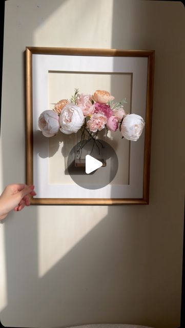 Real Flower On Wall, Floating Vases Wall, Flowers For Bathroom Decorating Ideas, Art With Fake Flowers, Wall Flower Vase Decor, Framed Flower Vase, Picture Frame Flower Vase, Flower Picture Frames Diy, Flower Vase Wall Decor