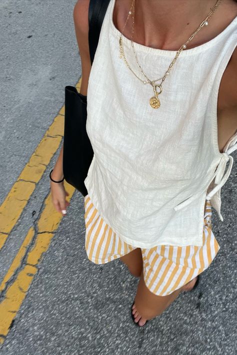 Greece Outfit, Looks Pinterest, Mode Zara, European Summer Outfits, Europe Outfits, Italy Outfits, Mode Inspo, Inspiration Mode, Looks Style