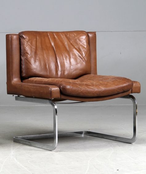 Brown Leather Chair, Chrome Furniture, Bauhaus Furniture, Chrome Chair, Velo Vintage, Unique Furniture Pieces, Leather Lounge Chair, Luxe Interiors, Armchair Furniture