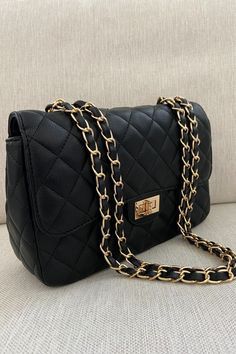 Latest & Exclusive Quilted Lather Hand Bags Collection For Women's | Trend Ideas | Hand Bags Ideas in this video we will discussing about some of the best and latest quilted lather Hans bags collection design and ideas very helpful video so like share and subscribe our channel : ) Black Purse Gold Hardware, Purses And Handbags Black, Black Chain Purse, Black Purse Gold Chain, Black Handbag Aesthetic, Black Purses And Handbags, Black Purse Aesthetic, Black Purse With Gold Chain, Black And Gold Purse