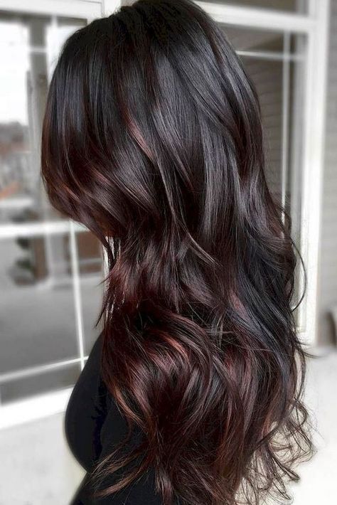 Rambut Brunette, Black Hair Balayage, Brown Ombre Hair, Blond Balayage, Black Hair With Highlights, Fall Hair Color For Brunettes, Red Highlights, Long Dark Hair, Dark Brown Hair Color