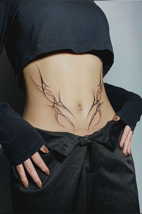 Cute Elegant Tattoos, Hip Tattoos Women Symmetrical, Stomach Hip Tattoos Women, Low Abdomen Tattoo Women, Cybersigilism Hip Tattoo, Hot Back Tattoos, Cute Sternum Tattoo Women, Waist Tattoo Ideas, Tattoo Entre Sein