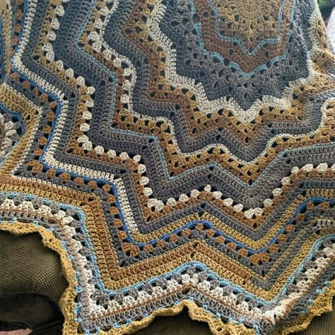 Large Granny Square Blanket Pattern, Quick Crochet Blanket, Crochet Star Blanket, Modern Haken, Crochet Blanket Diy, Crocheted Afghans, Beau Crochet, Crochet Blanket Pattern Easy, Crochet Stitches For Blankets