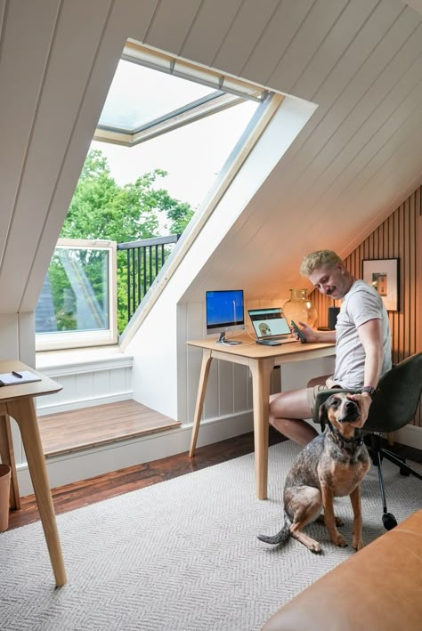 Slanted Roof Bedroom, Renovation Husbands, Low Ceiling Attic, Small Attic Room, Roof Balcony, Attic Office, Finished Attic, Attic Bedroom Designs, Balcony Window