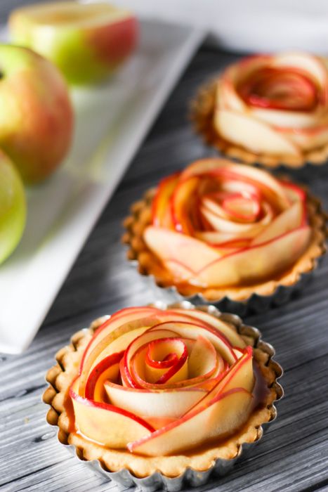 Caramel Apple Recipes - The Idea Room Caramel Apple Tartlets, Apple Tartlets, Fall Desserts Easy, Fall Dessert Recipes, Christmas Dessert, Double Barrel, Apple Desserts, Fall Treats, Christmas Cooking