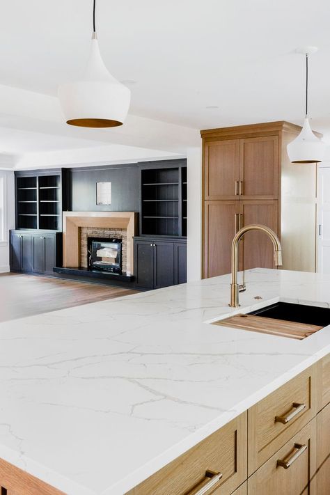 Grey Marble Quartz Countertops, White Quartz With Black Veins, Quartz With Veining, White Quartz Countertop Kitchen, Marbling Pattern, Bloomington Minnesota, White Quartz Counter, Dream Master, Mexico House