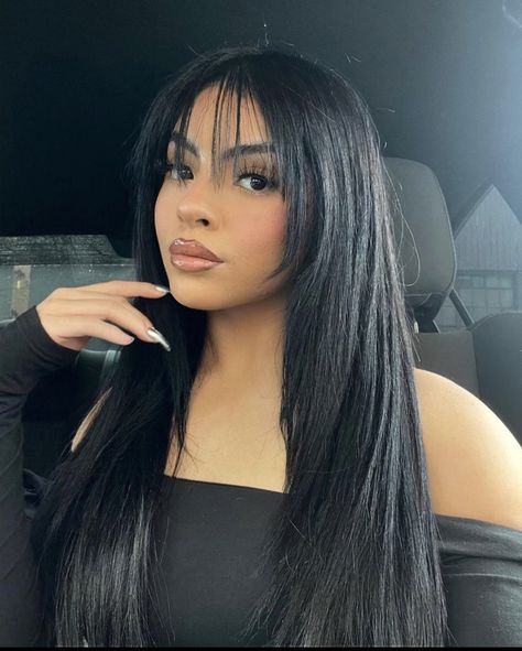 Summer Haircut Ideas, Wispy Bangs Round Face, Baby Bangs Long Hair, Black Hair Bangs, Summer Haircut, Latina Hair, Straight Black Hair, Hair Inspiration Long, Bangs With Medium Hair