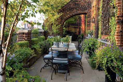 Discover how these outdoor spaces, terraces, and patio designs from Architectural Digest create the perfect atmosphere for lounging, entertaining, or dining alfresco Vintage Outdoor Decor, Backyard Ideas For Small Yards, Outdoor Space Design, Rooftop Garden, Budget Backyard, Carriage House, Outdoor Dining Area, Backyards, Small Gardens