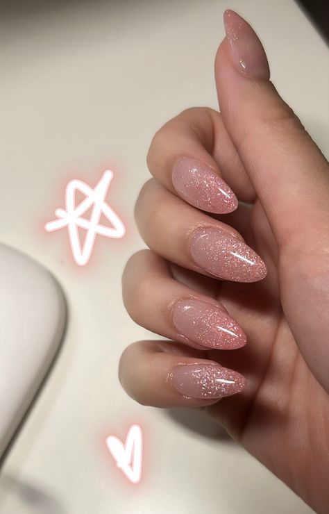 Pink Glitter Almond Nails, Pink Ombre Nails Glitter, Glitter Almond Nails, Pink Sparkle Nails, Rose Gold Nails Glitter, Sparkle Nail Designs, Almond Nails Pink, Indian Nails, Rose Gold Nails Design