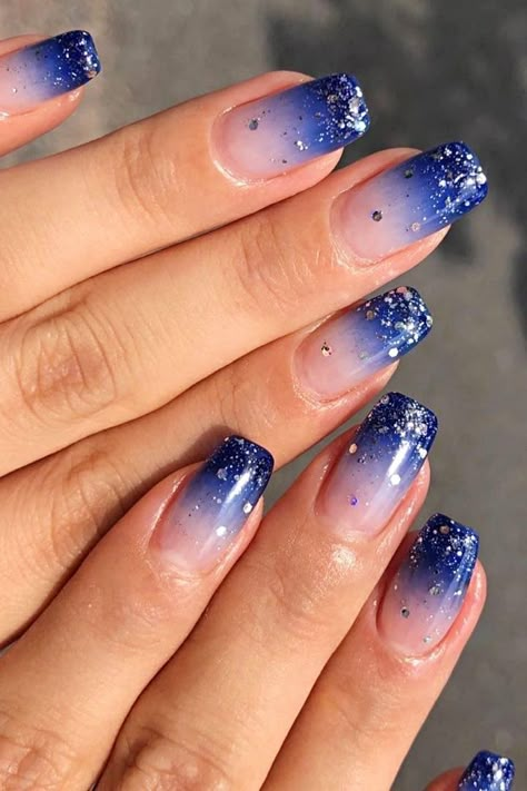 Nail Art Bleu, Ombre Nail Colors, Orange Ombre Nails, Black Ombre Nails, Faded Nails, Purple Ombre Nails, Blue Ombre Nails, Royal Blue Nails, Blue Glitter Nails