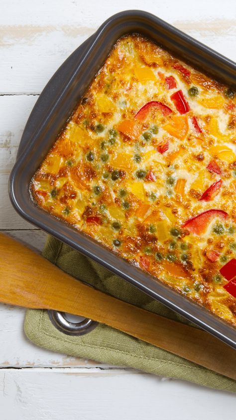 Baked Omlet Recipes Easy, Omelet In Oven, Oven Baked Omelette Recipe, Baked Denver Omelet, Omelette Casserole Oven Baked, Omlet Casserole Oven Baked, Oven Cooked Eggs, Omelet Casserole Oven Baked, Oven Omlet Recipes