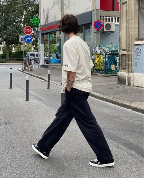 Straight Cut Jeans Outfit, Corduroy Pants Outfit, Corduroy Pants Men, Straight Cut Pants, Pants Outfit Men, Mens Casual Outfits Summer, Straight Cut Jeans, Street Style Outfits Men, Mens Casual Dress Outfits