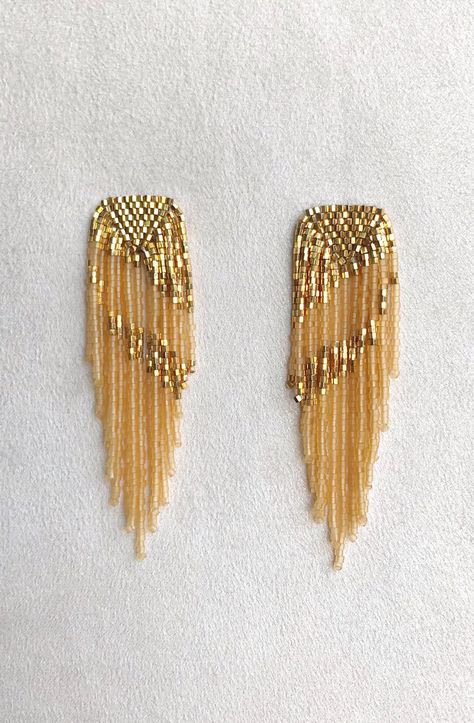 Delica Fringe Earrings, Bead Fringe Earrings Pattern, Beaded Chandelier Earrings, Beaded Fringe Earrings, Beaded Earrings Tutorials, Beaded Earrings Diy, Long Fringe, Beaded Earrings Patterns, Gold Confetti