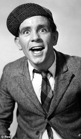 Norman wisdom Norman Wisdom, English Comedy, Comedy Actors, British Comedy, British Actors, Old Tv, Tv Programmes, Famous Faces, Man Humor