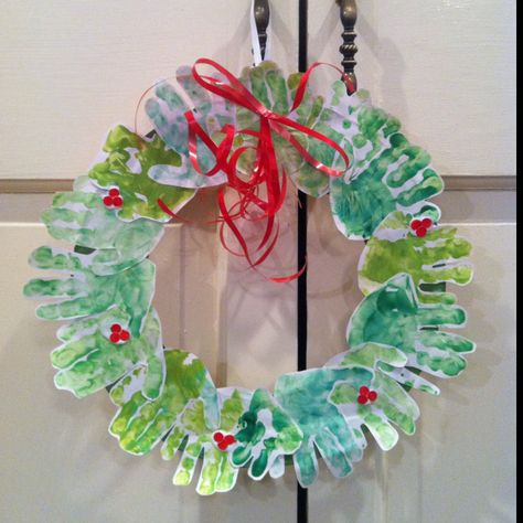 handprint wreath Jesus Christmas Crafts, Handprint Christmas, Holiday Crafts For Kids, Christmas Wreaths To Make, Preschool Christmas, Easy Christmas Crafts, Crafts For Kids To Make, Christmas Mom, Holiday Projects